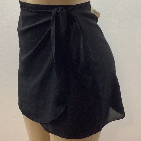 Zuliana Size Small Black Waist Tie Sarong Skirt. Made in USA. New With Tags - Picture 2 of 5
